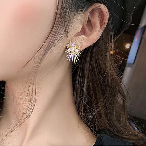 Gold Starburst Earrings - Picture 5 of 7